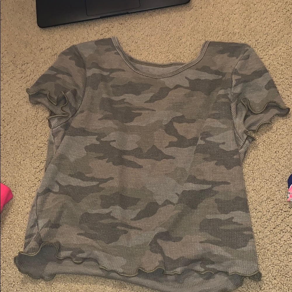American eagle camo crop top